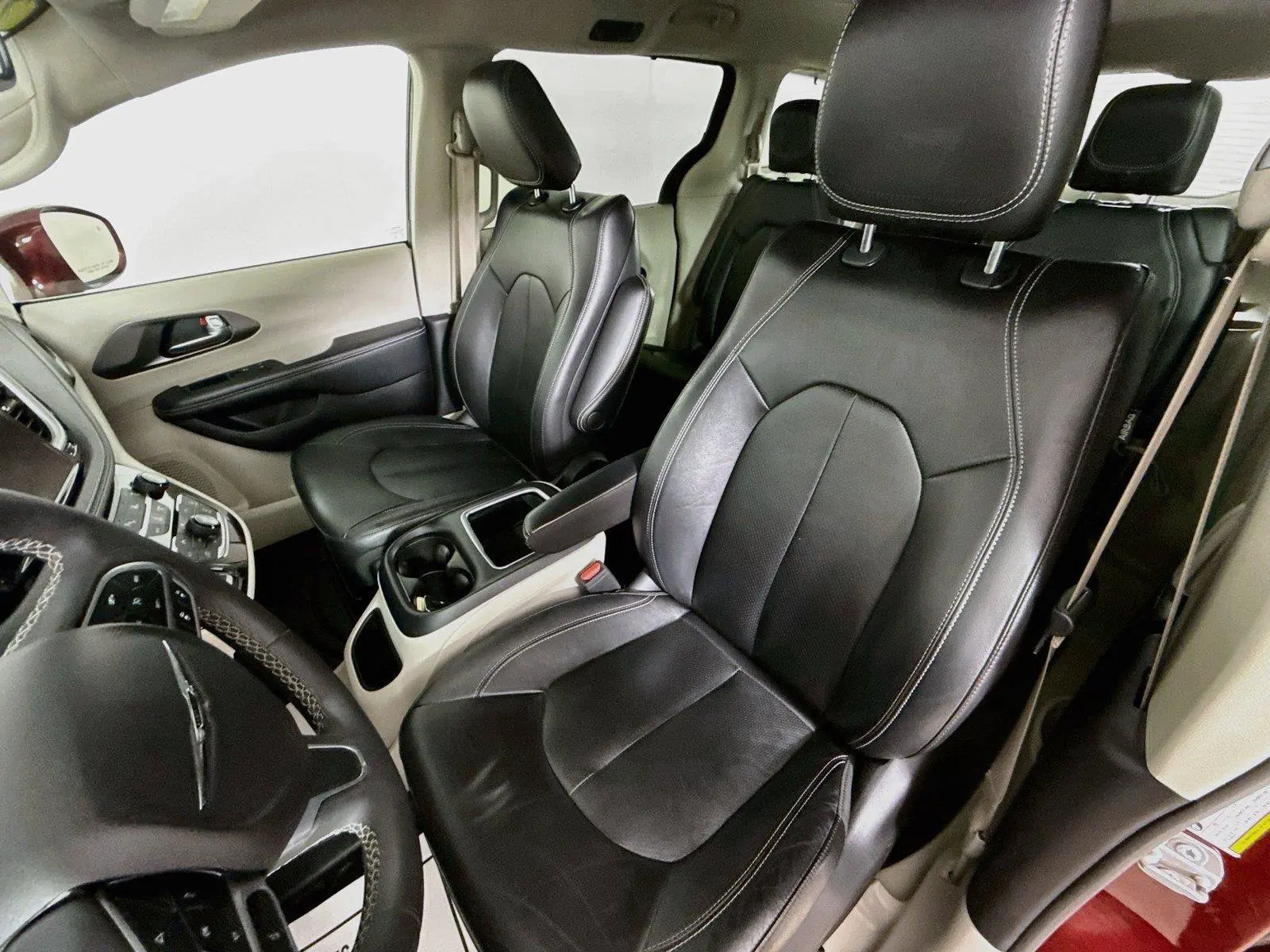 2022 Chrysler Pacifica Touring L photo 5