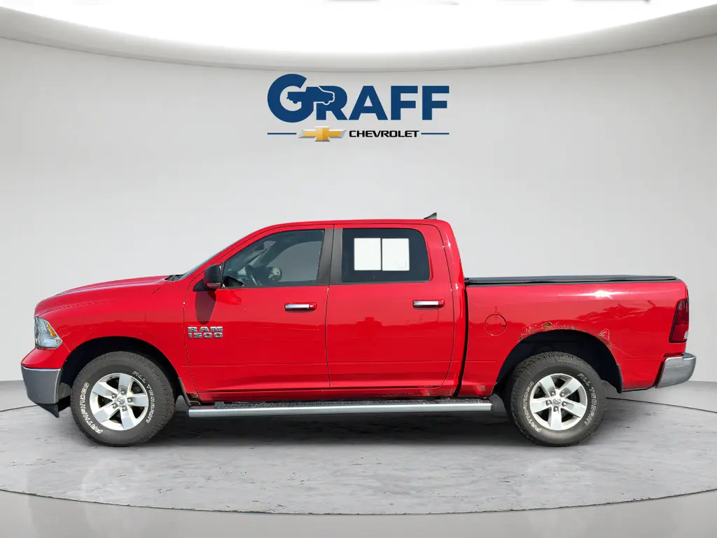 2013 RAM 1500 SLT 4x4 Crew Cab photo 3