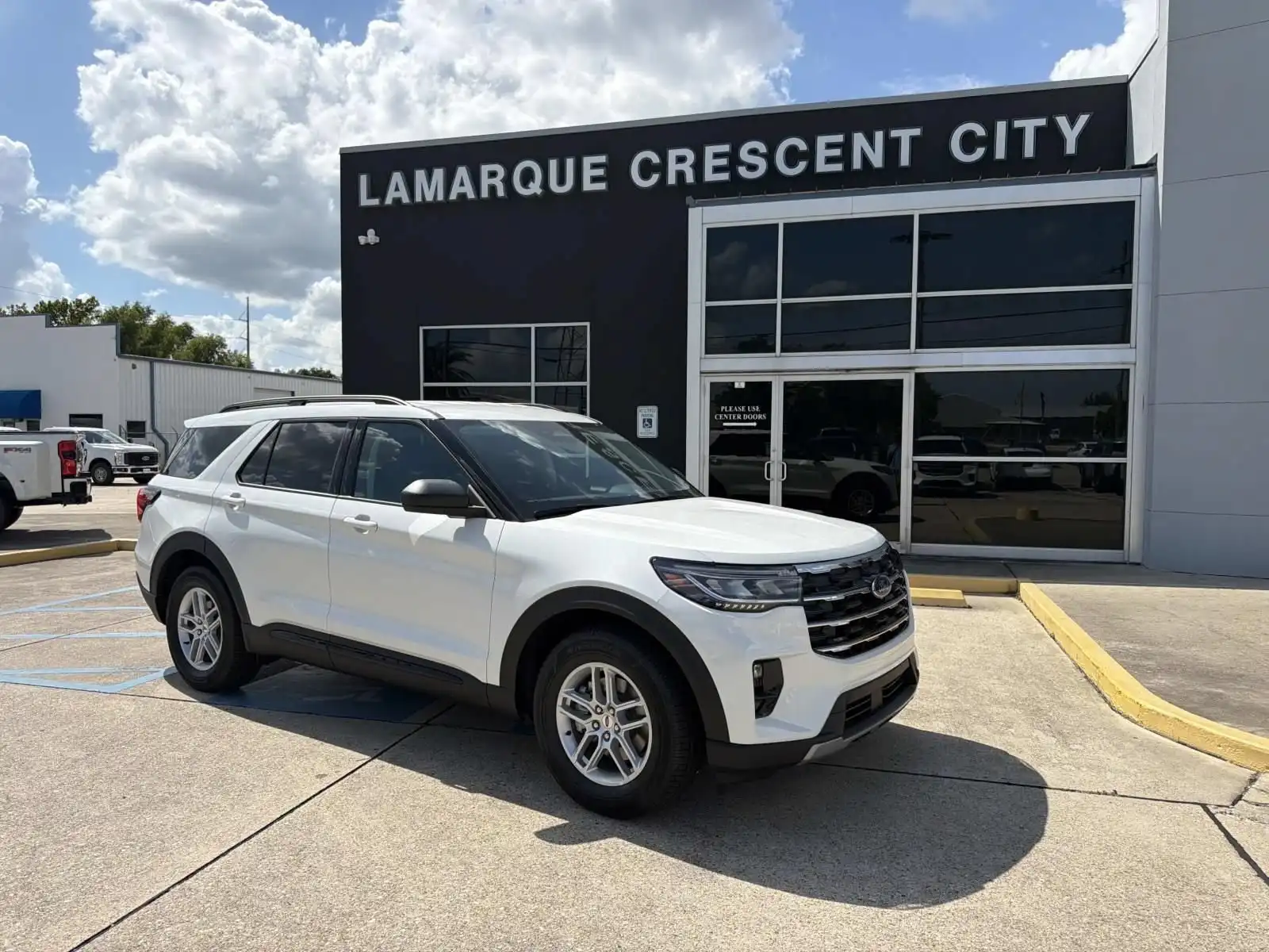 2026 Ford Explorer Active's photo