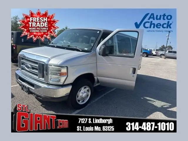 2012 Ford E-Series E-350 XLT Super Duty photo 1