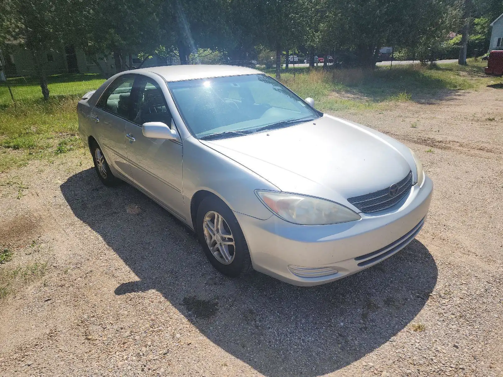 2004 Toyota Camry LE's photo