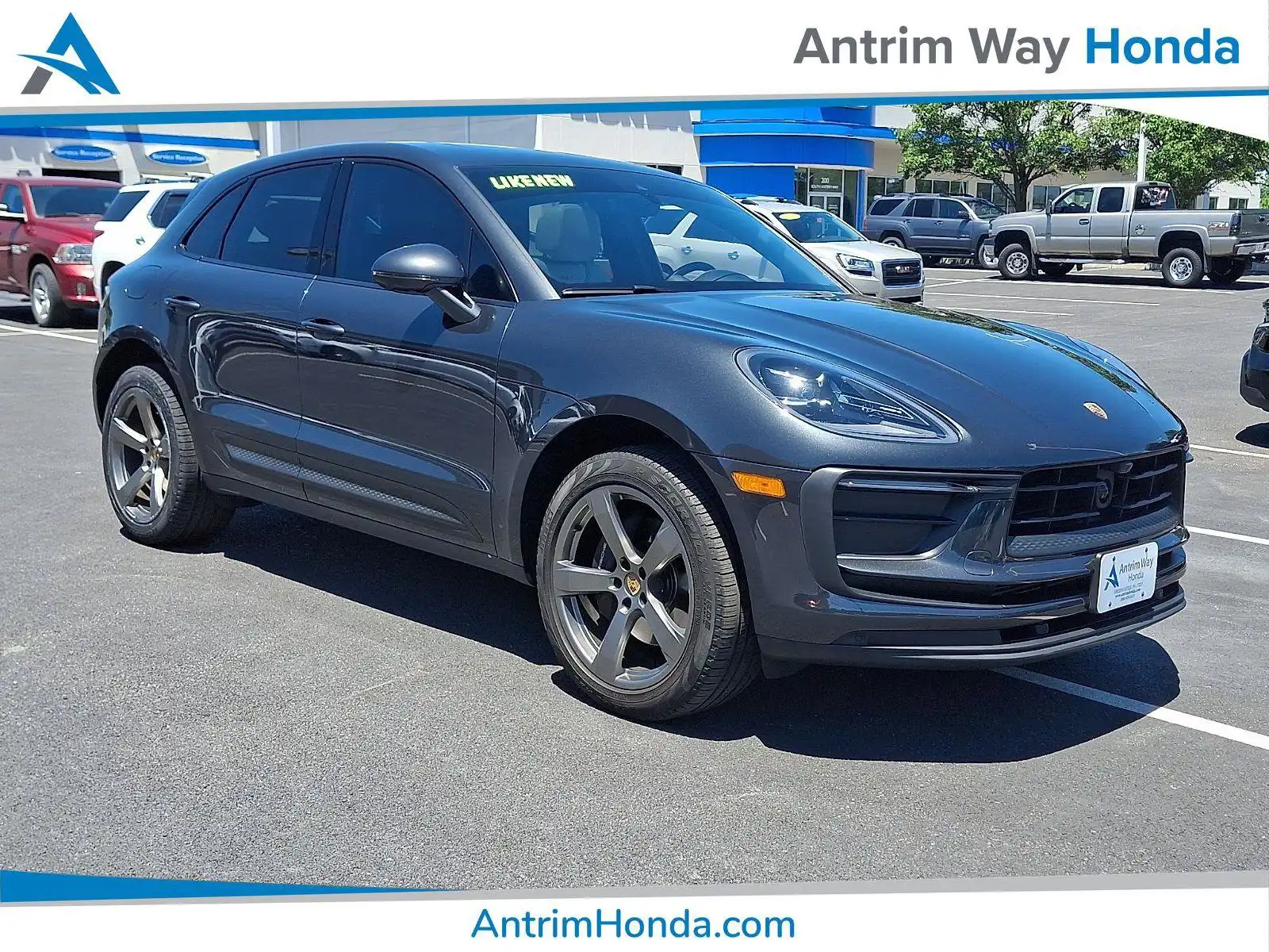 2023 Porsche Macan Base's photo