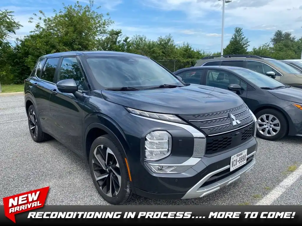 2024 Mitsubishi Outlander SE S-AWC's photo