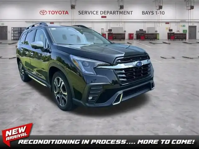 2023 Subaru Ascent Touring's photo