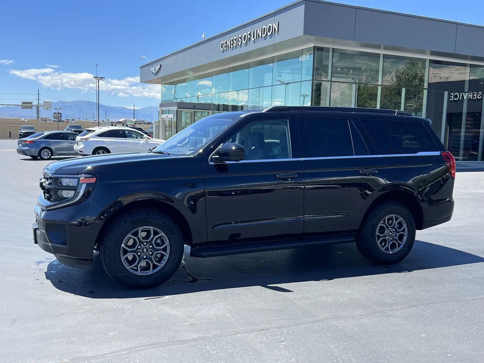 2025 Ford Expedition Active 4x4 photo 1