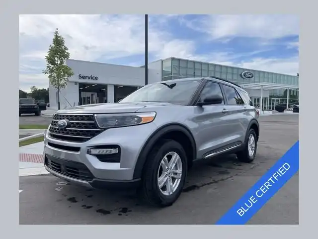 2023 Ford Explorer XLT 4WD's photo