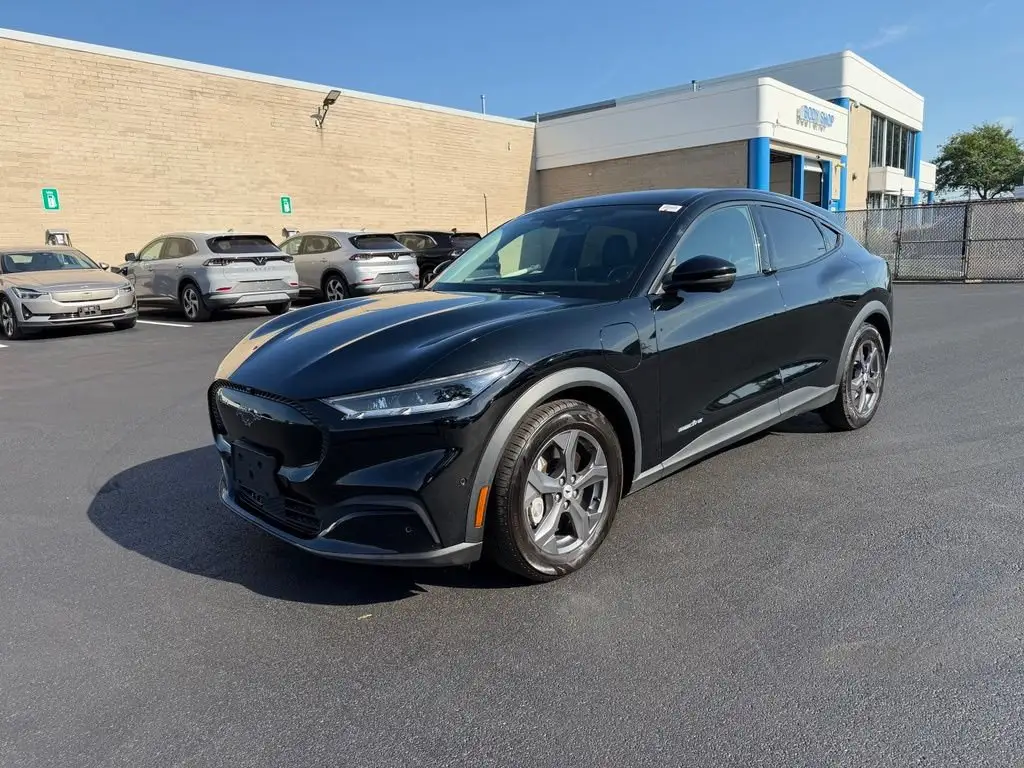 2023 Ford Mustang-Mach-e Select photo 1