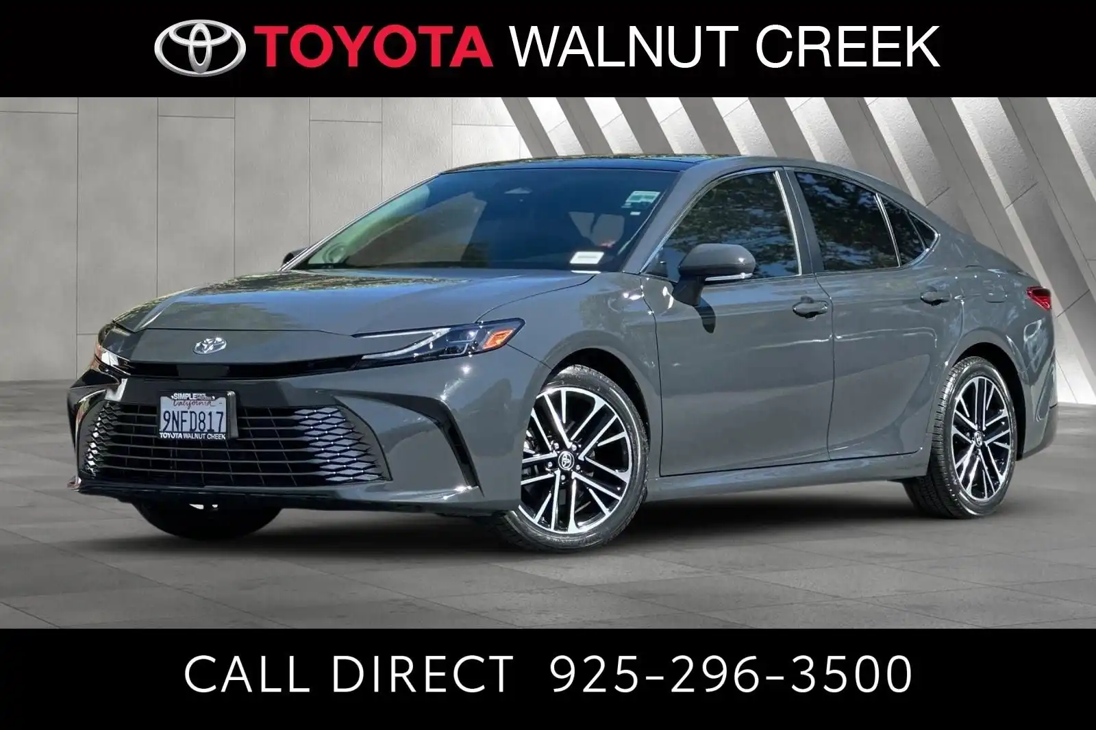 2025 Toyota Camry XLE AWD Hybrid's photo