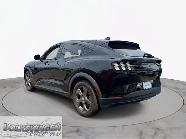 2023 Ford Mustang-Mach-e Select photo 3