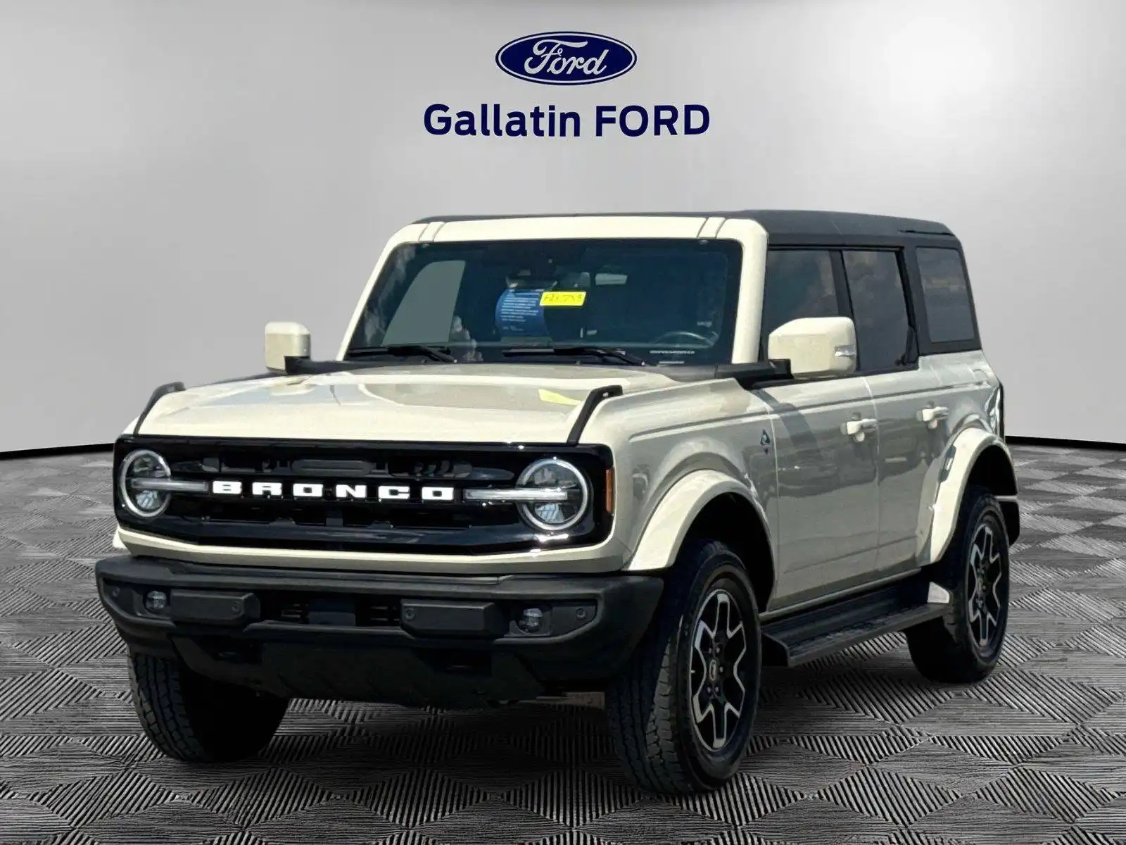 2025 Ford Bronco Outer Banks 4WD's photo
