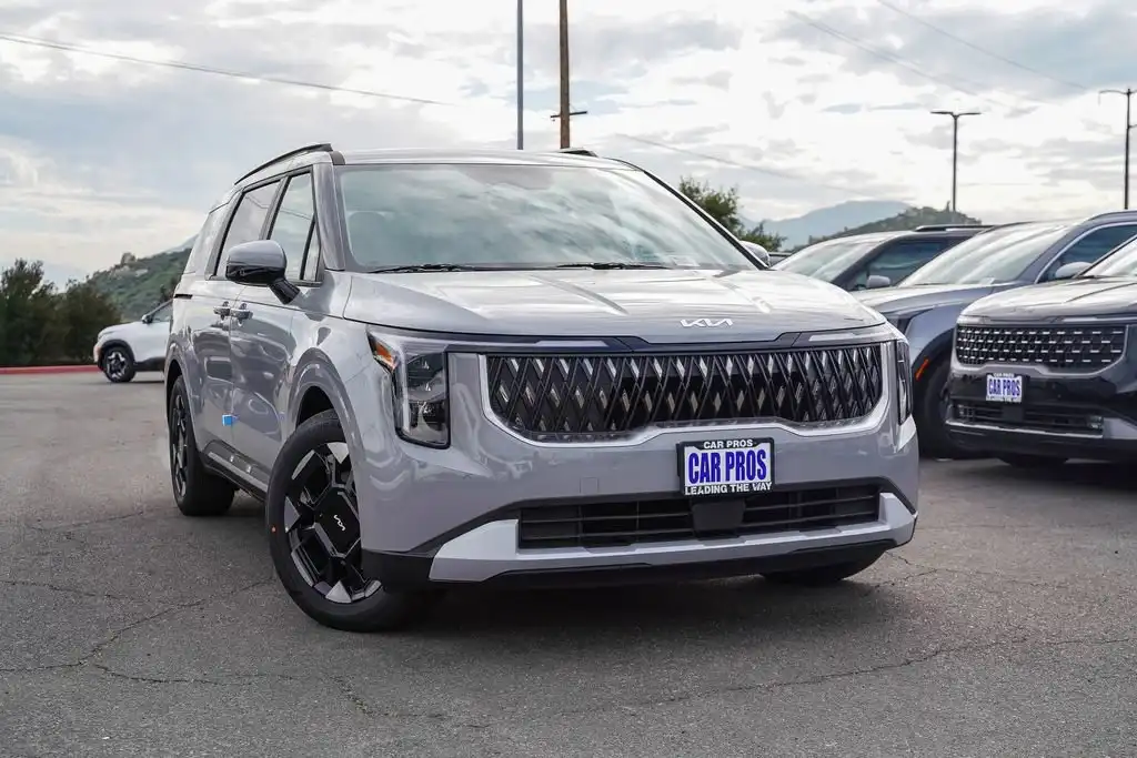2026 Kia Sedona EX's photo