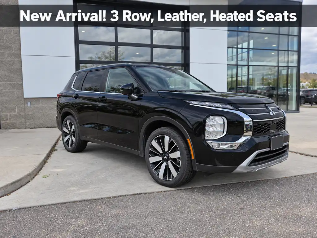 2025 Mitsubishi Outlander SE S-AWC's photo