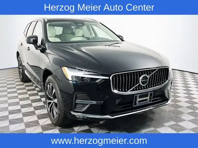 2023 Volvo XC60 B5 Plus Bright Theme AWD's photo