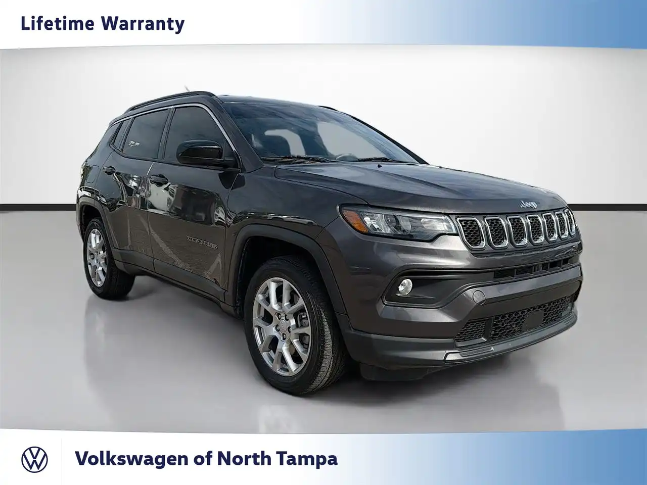 2023 Jeep Compass Latitude Lux 4X4's photo