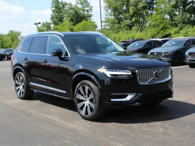 2024 Volvo XC90 T8 Recharge Ultimate Bright Theme 4WD's photo