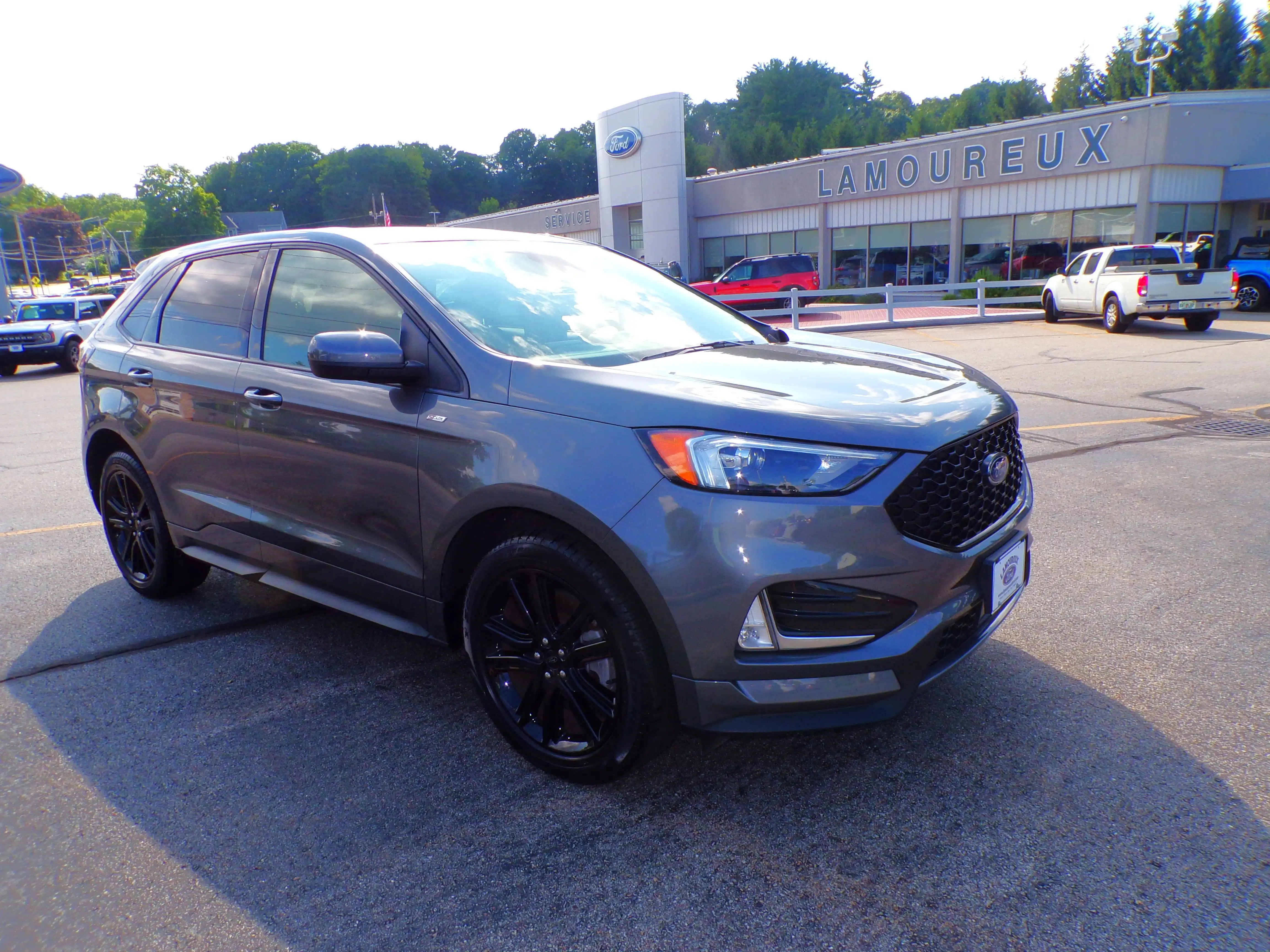2023 Ford Edge ST-Line AWD's photo