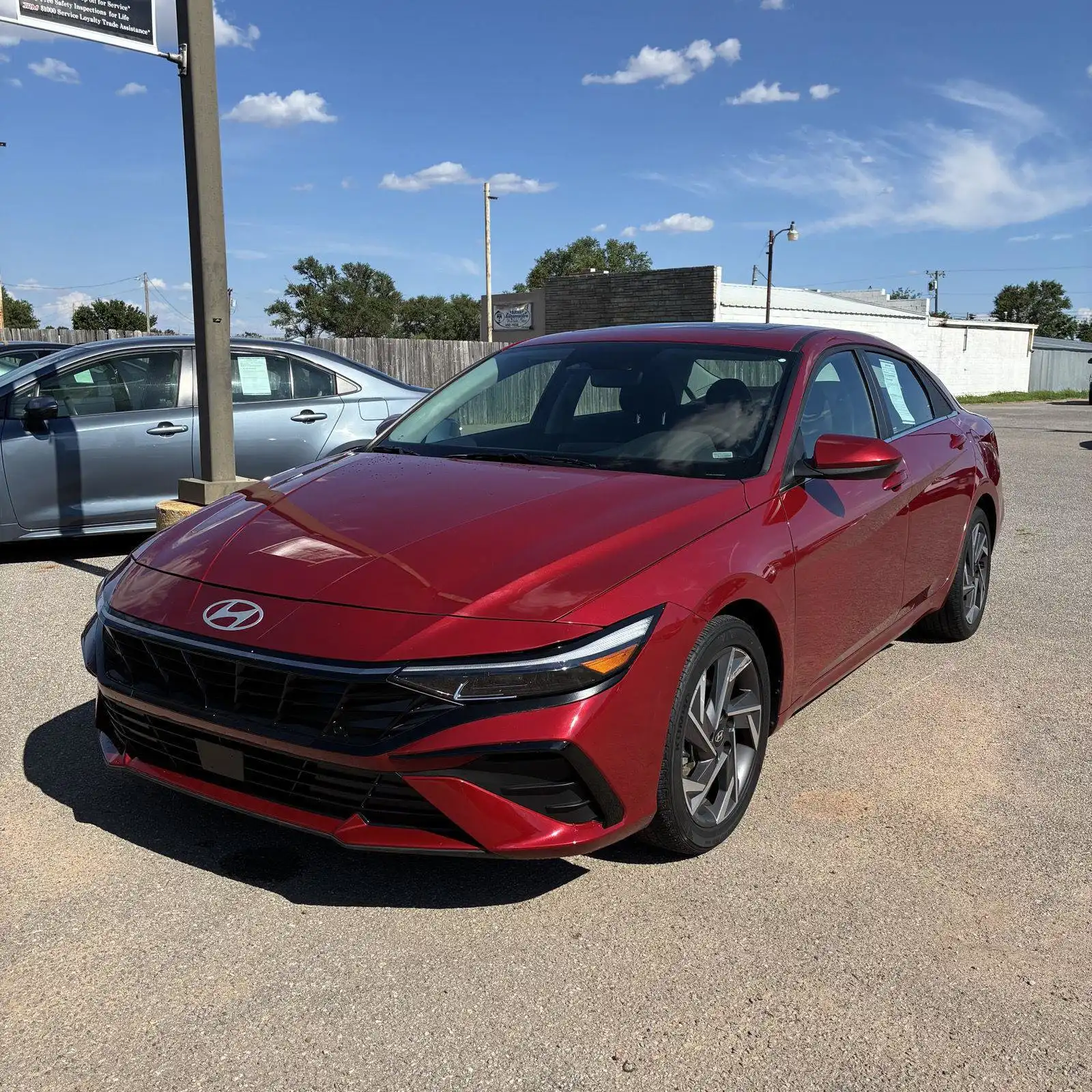 2025 Hyundai Elantra 2.0 SEL Convenience IVT's photo