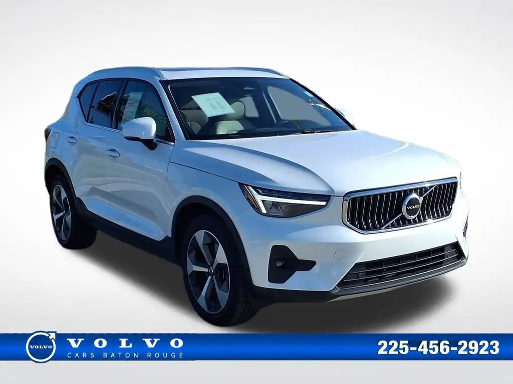 2023 Volvo XC40 B4 Plus Bright's photo