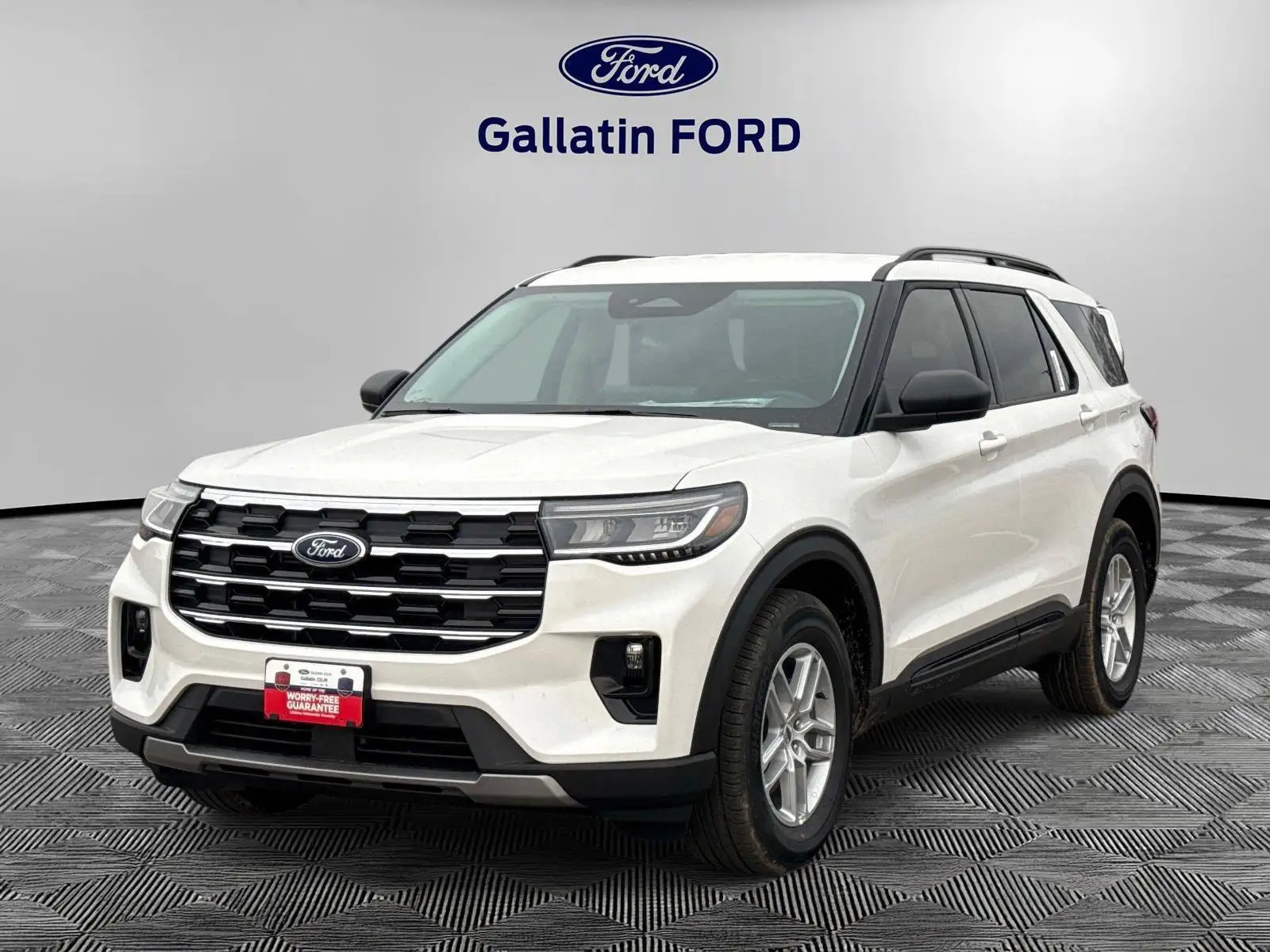 2026 Ford Explorer Active w/100A Pkg photo 1