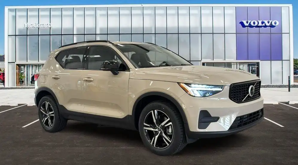 2026 Volvo XC40 B5 Core Dark AWD's photo