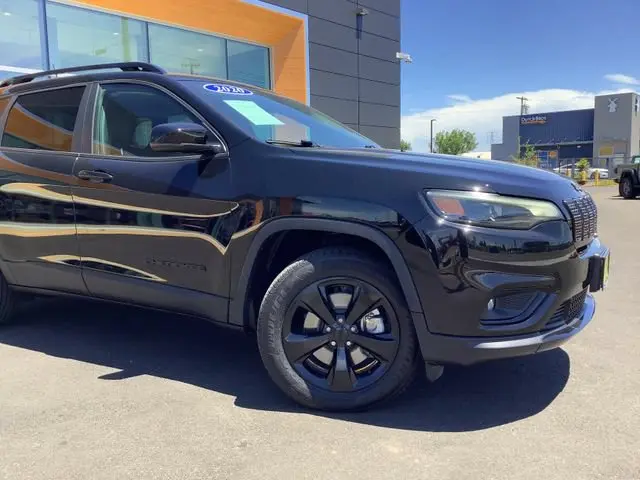 2020 Jeep Cherokee Latitude Plus 4X4 photo 3