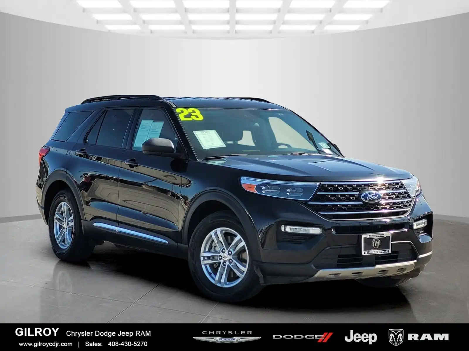 2023 Ford Explorer XLT RWD's photo