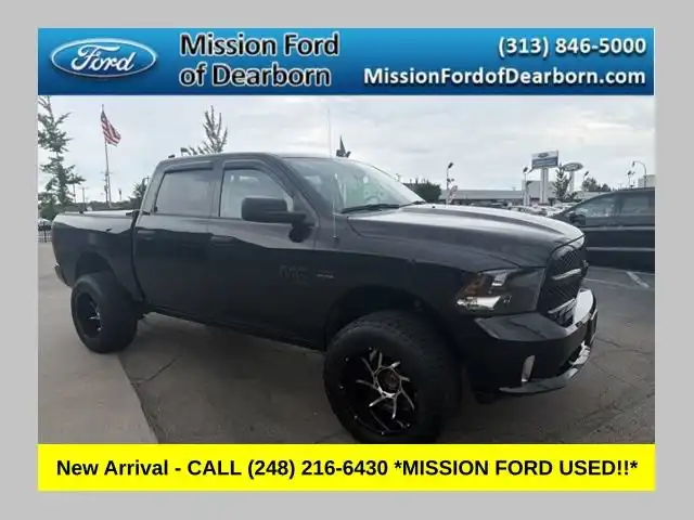 2023 RAM 1500 Classic Express Crew Cab 4x4 5'7's photo