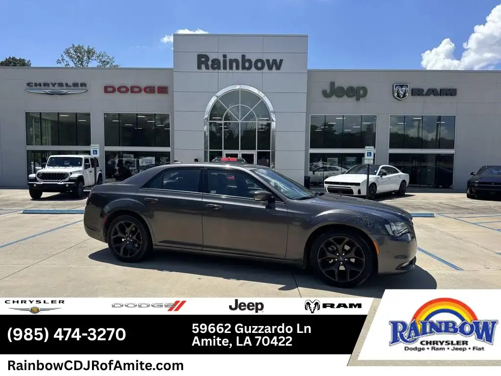 2023 Chrysler 300 S's photo