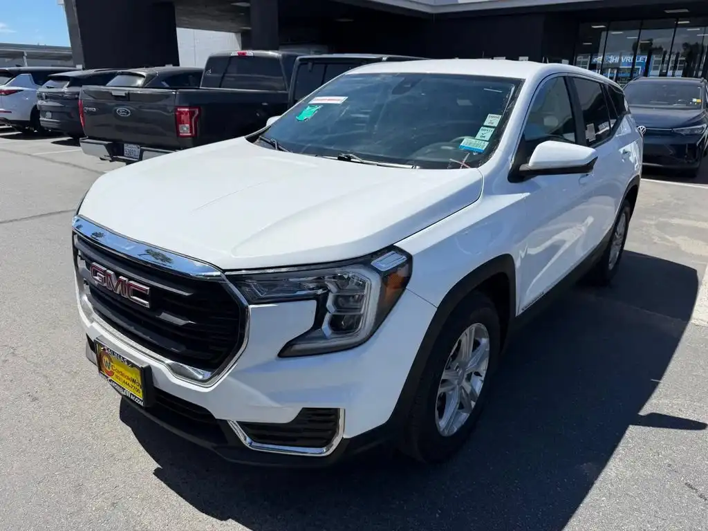 2024 GMC Terrain SLE FWD's photo