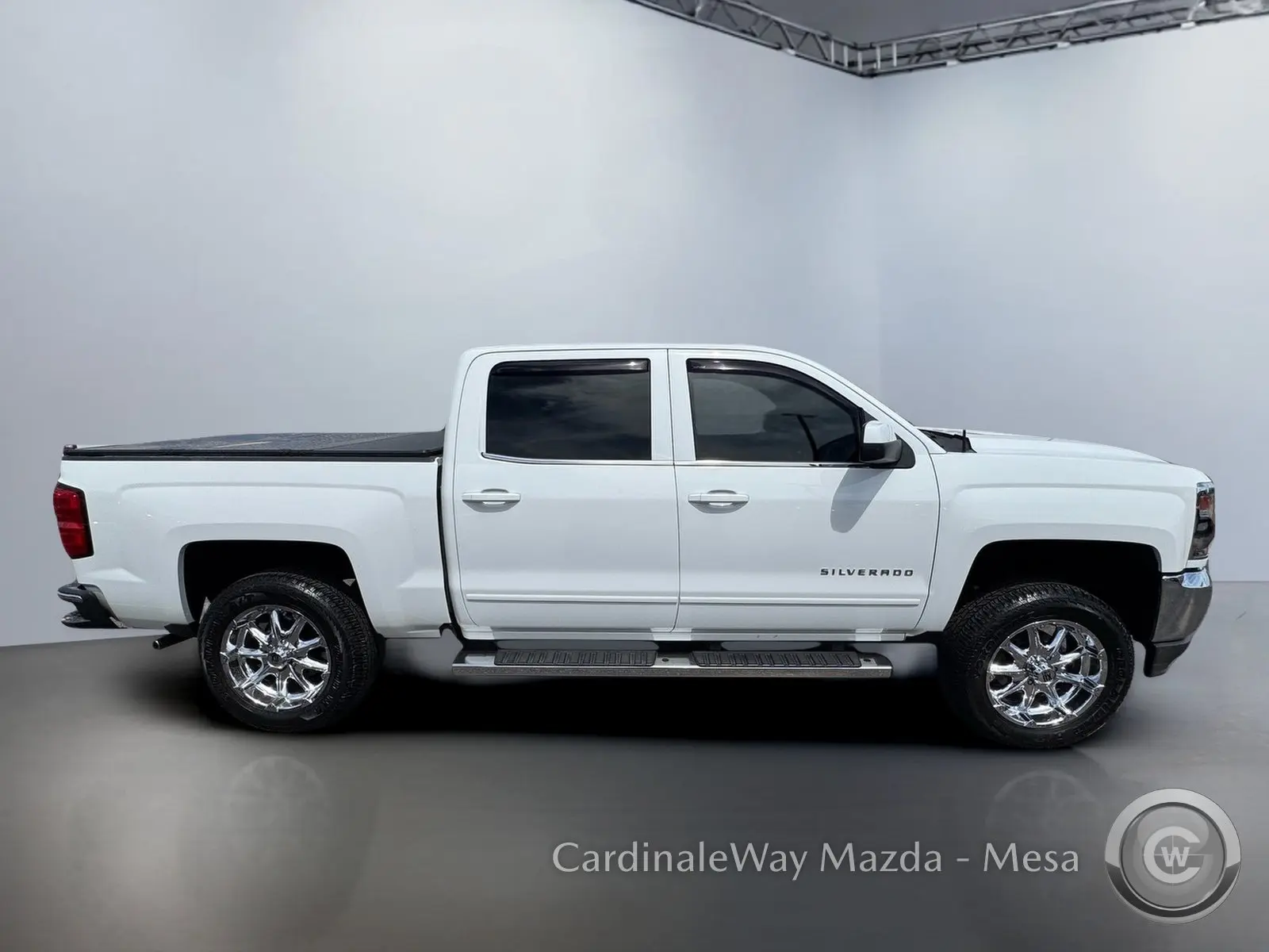 2016 Chevrolet Silverado 1500 LT Crew Cab Short Box photo 3