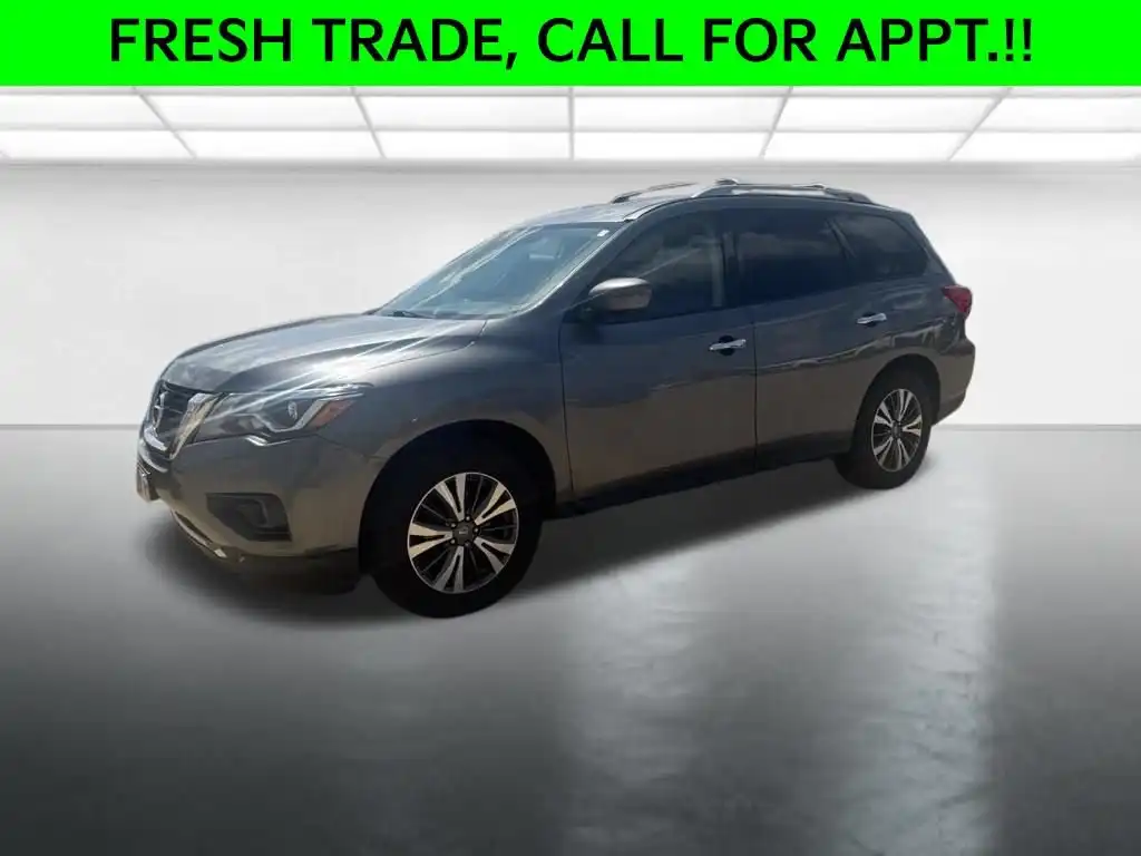2019 Nissan Pathfinder SL FWD's photo
