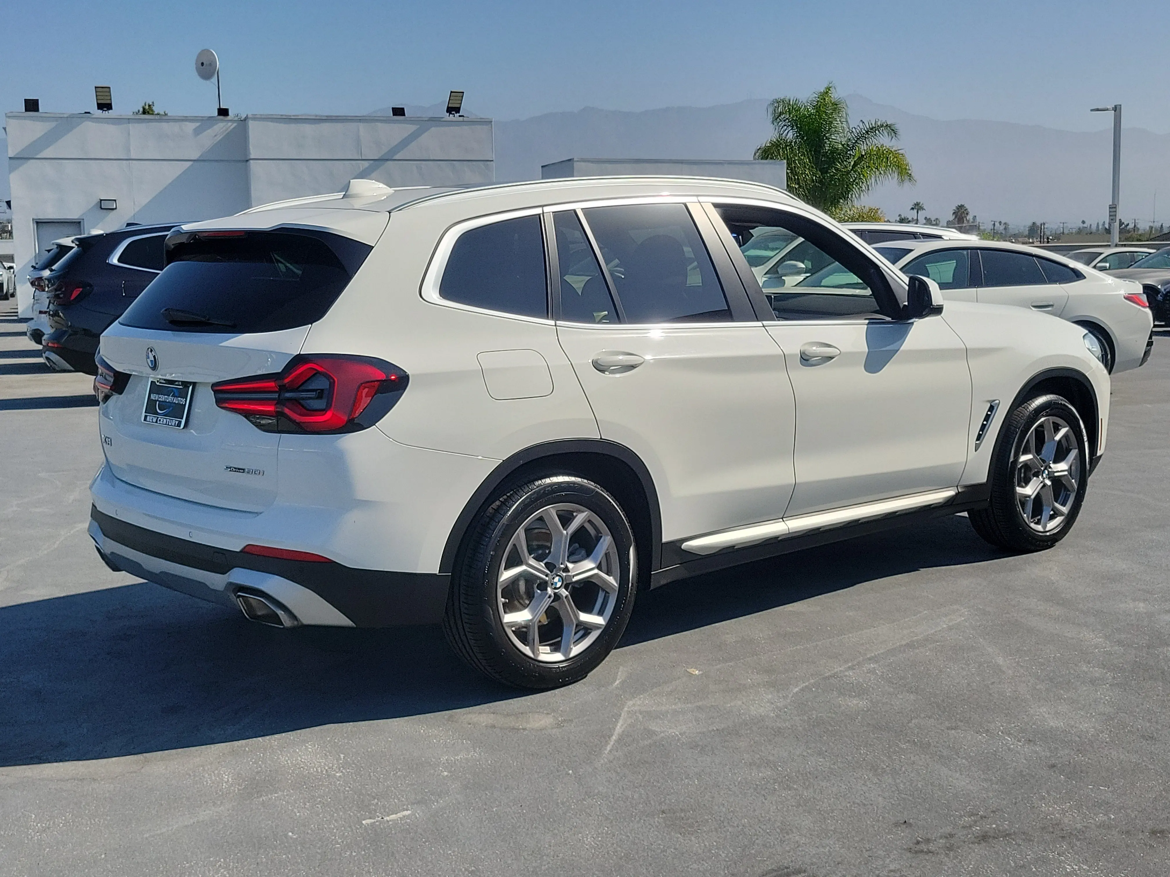 2023 BMW X3 sDrive30i photo 3