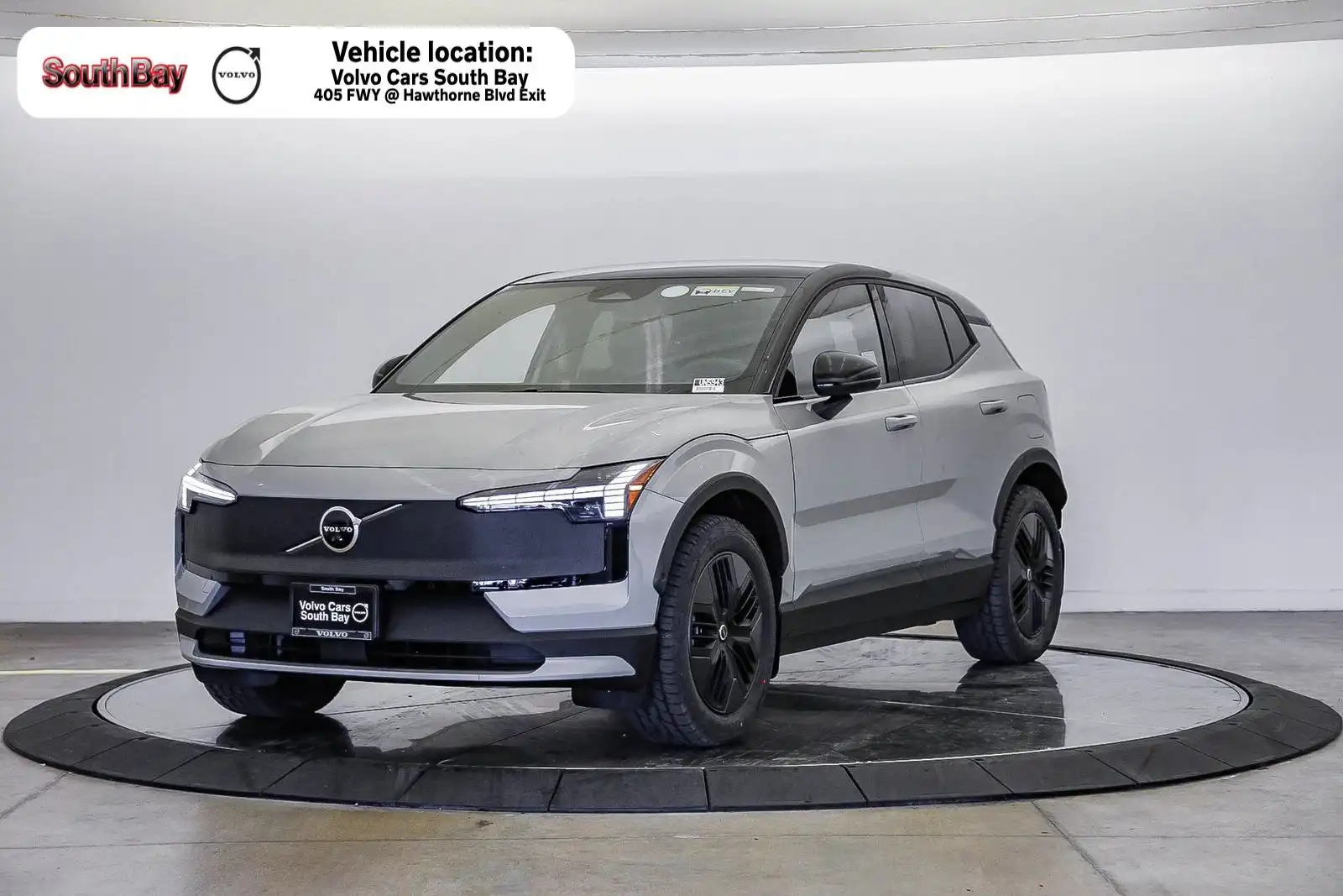 2026 Volvo EX30 Twin Motor Cross Country Ultra's photo