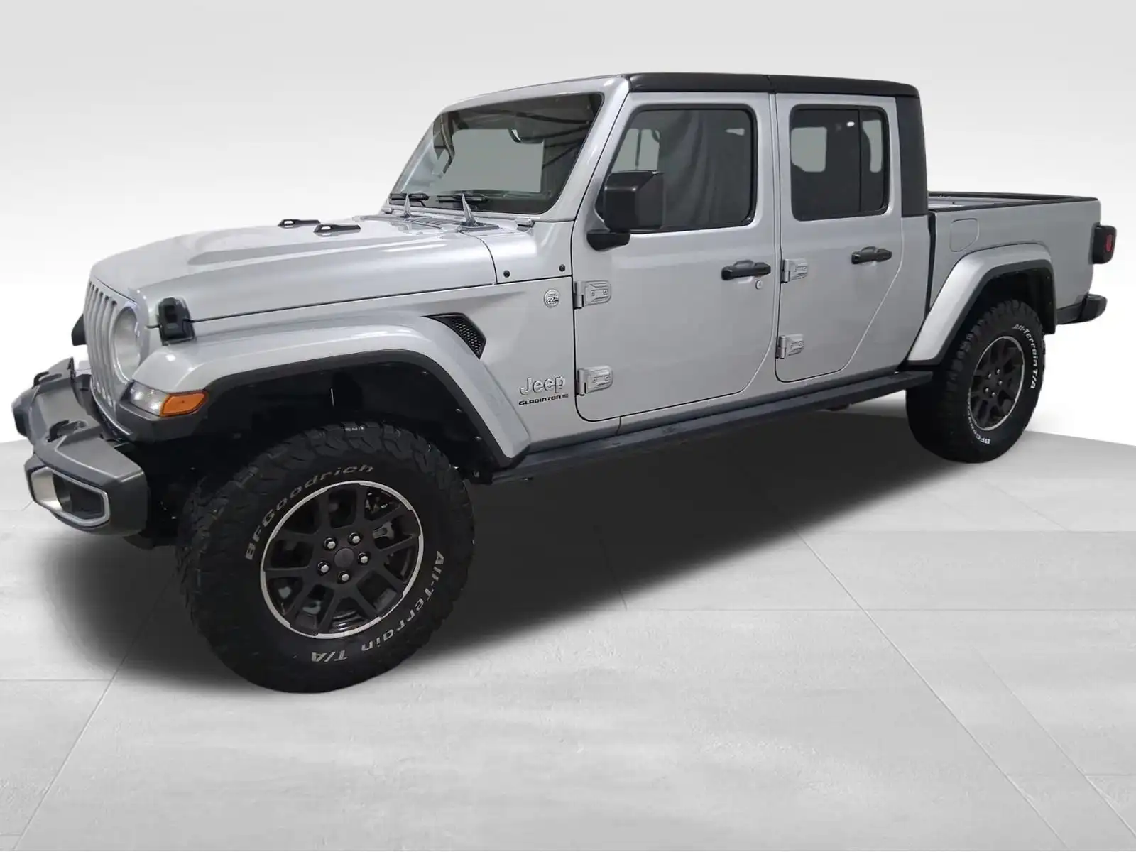 2023 Jeep Gladiator Overland's photo