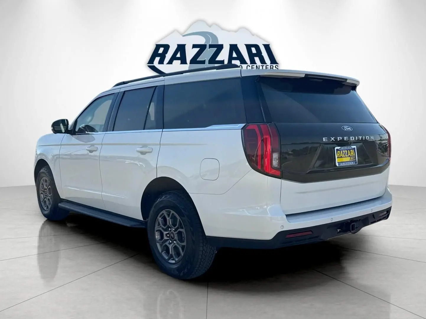 2027 Ford Expedition Active photo 5