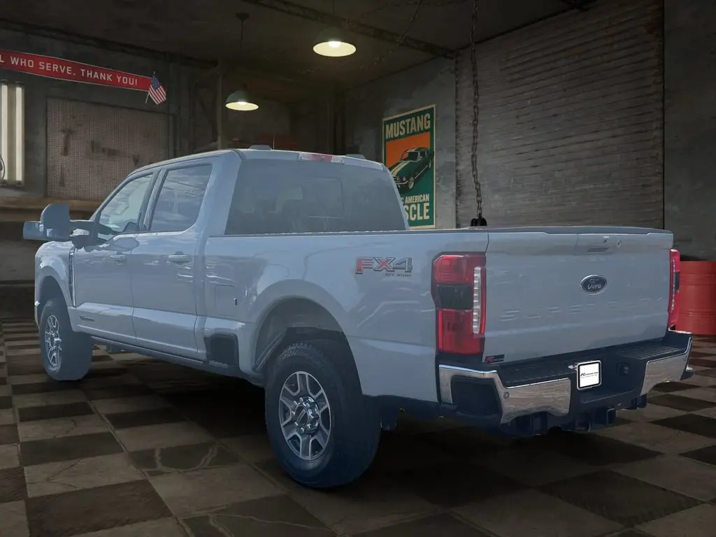 2026 Ford F-250 Lariat 4x4 Crew Cab 6-3/4' Box photo 4