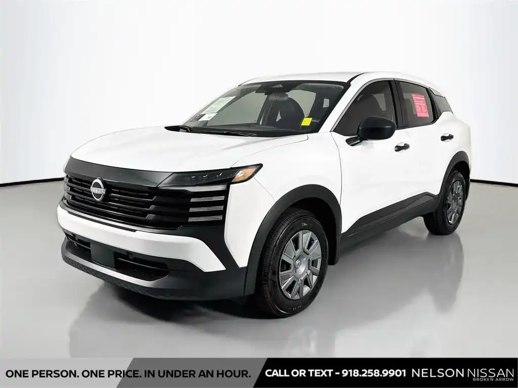 2025 Nissan Kicks 2.0 S AWD's photo
