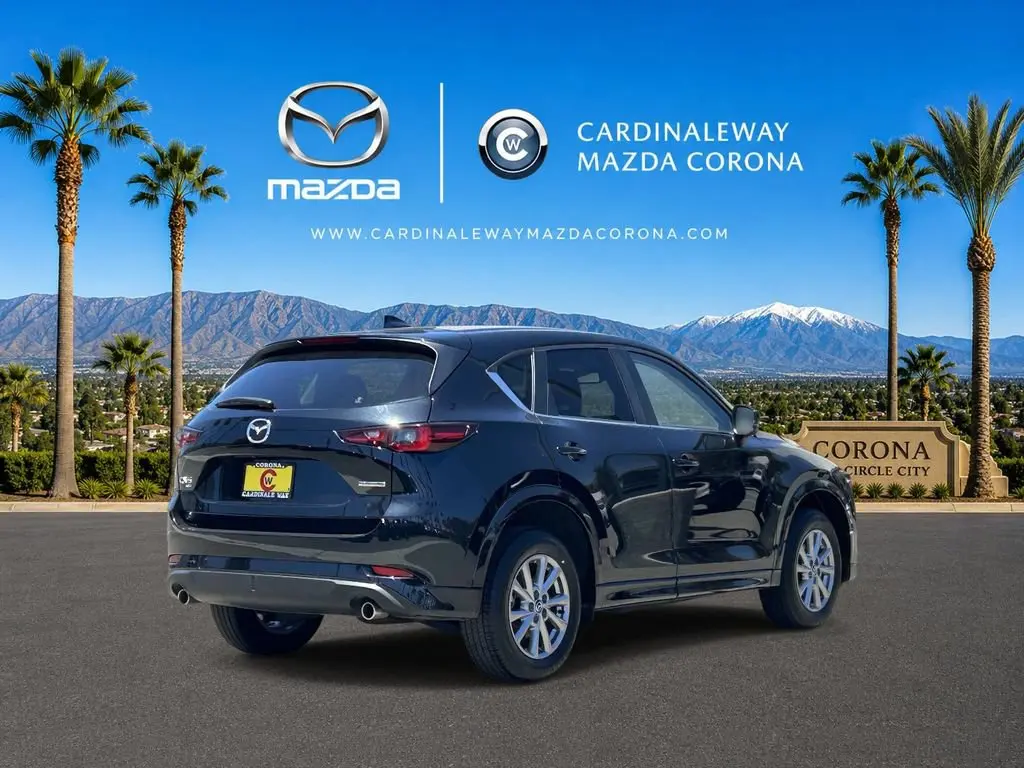 2025 Mazda CX-5 S Preferred package Auto AWD photo 3