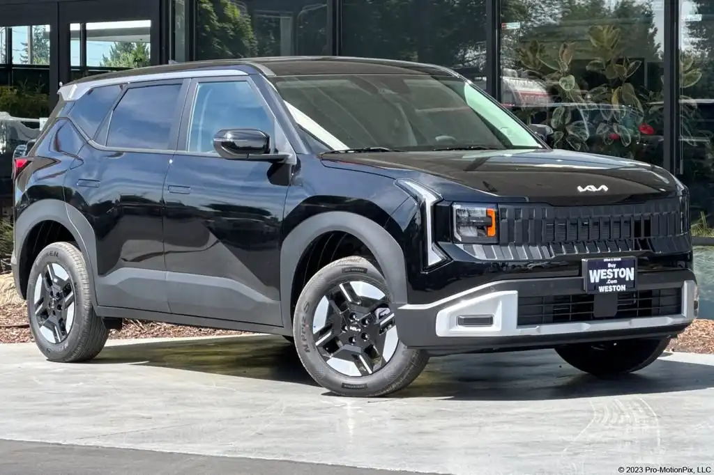 2027 Kia Seltos 2.0 LX AWD's photo