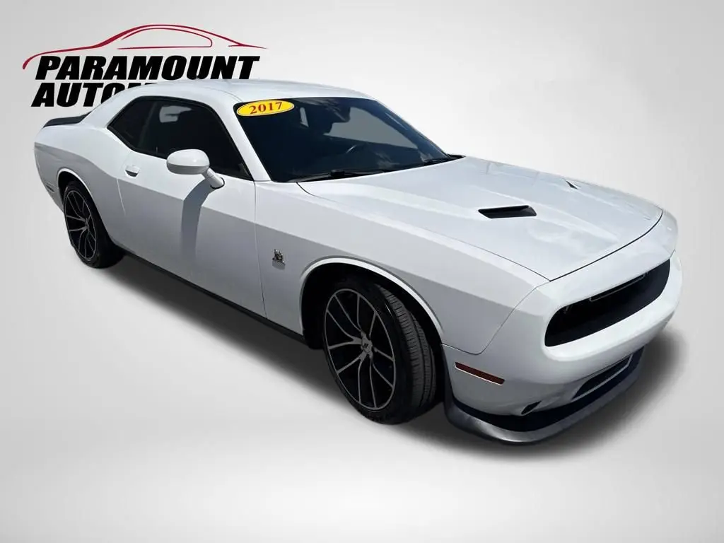 2017 Dodge Challenger Scat Pack photo 3