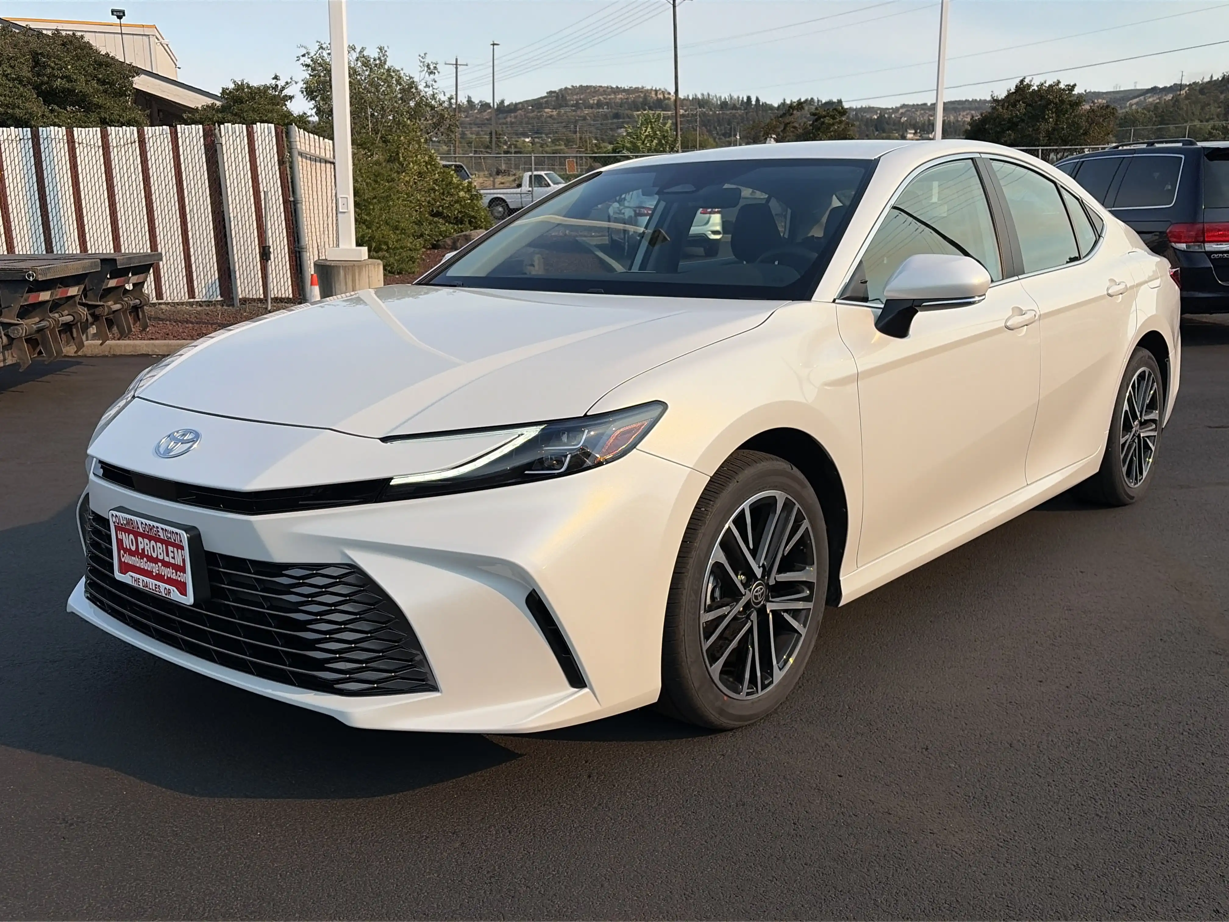 2026 Toyota Camry XLE AWD Hybrid's photo