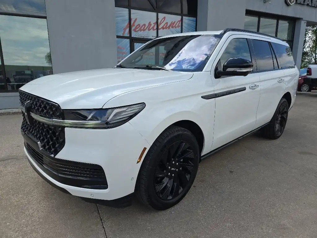 2025 Lincoln Navigator Reserve 4WD's photo