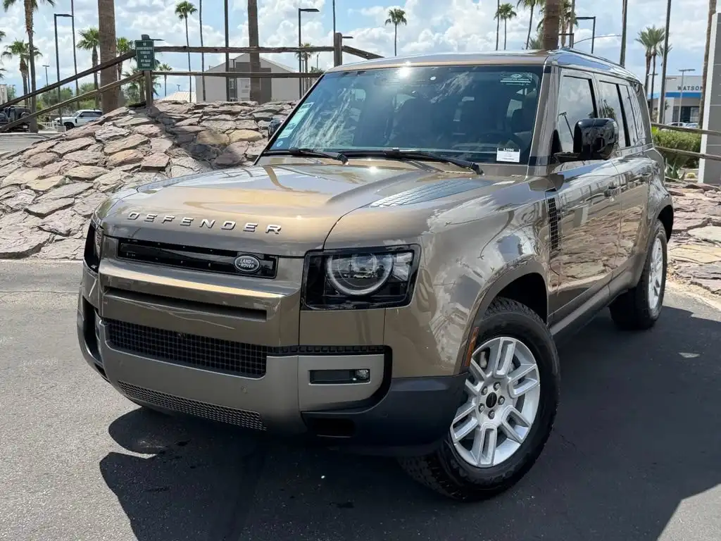 2026 Land Rover Defender 110 P300 S's photo