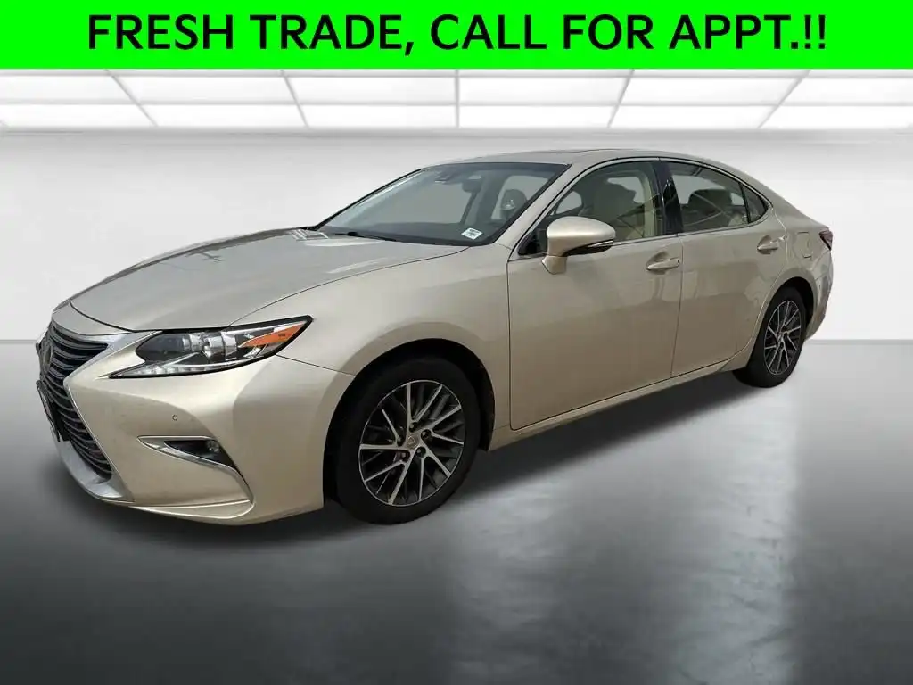 2016 Lexus ES 350 350's photo