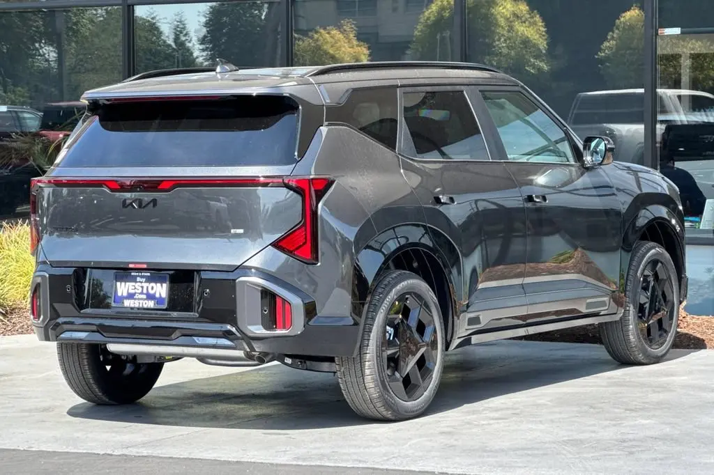 2027 Kia Seltos X-Line AWD S photo 4
