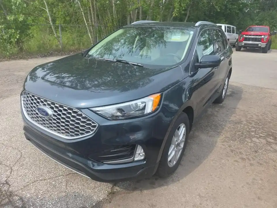 2024 Ford Edge SEL AWD's photo