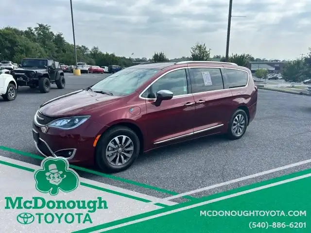 2020 Chrysler Pacifica Hybrid Limited's photo