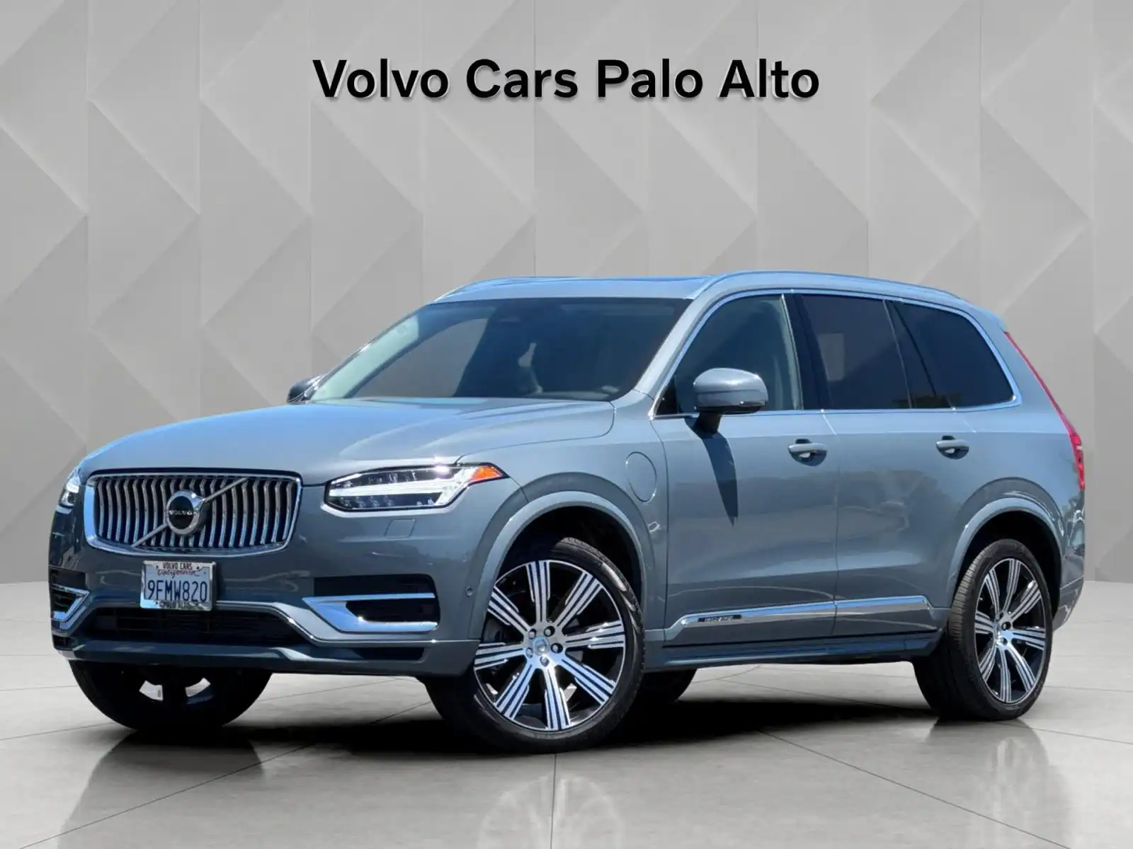 2023 Volvo XC90 T8 Recharge Plus Bright Theme 7-Seat 4WD's photo