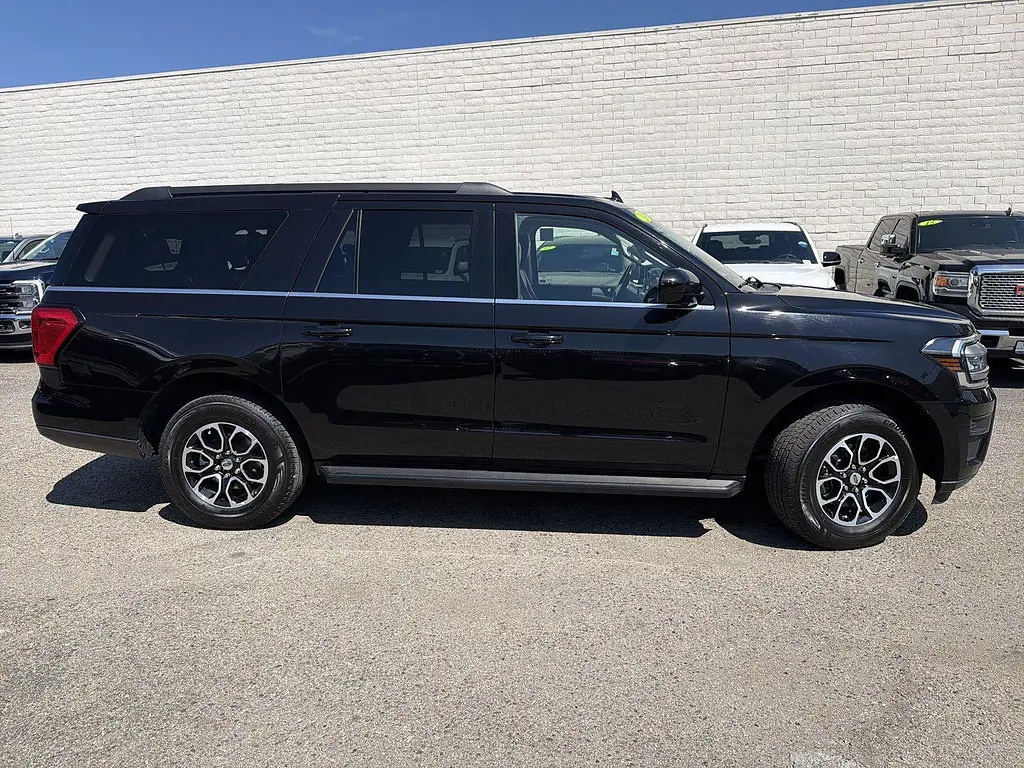 2024 Ford Expedition XLT MAX photo 4