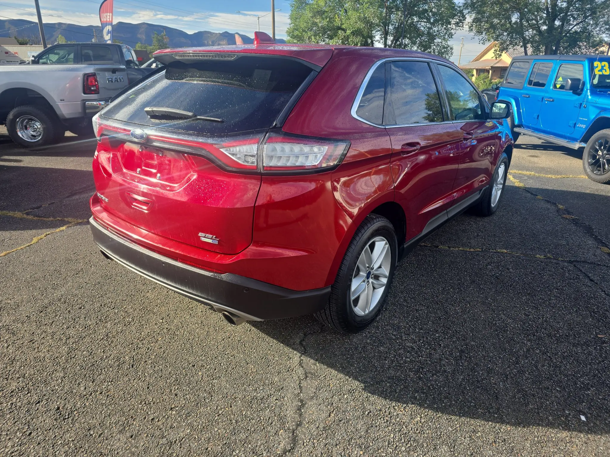 2017 Ford Edge SEL AWD photo 5
